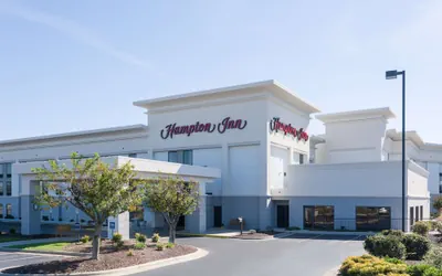 Photo 2 - Hampton Inn Mount Airy