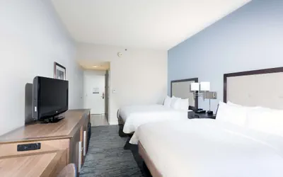Photo 3 - Hampton Inn Mount Airy