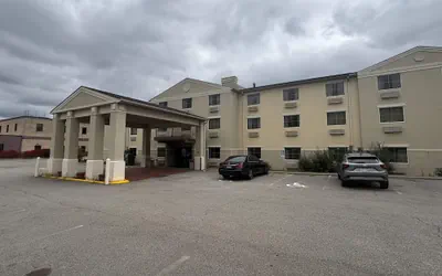 Photo 2 - Wingate by Wyndham Pittsburgh/West Mifflin