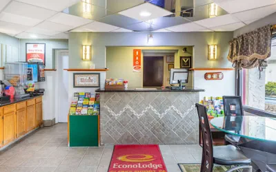 Photo 4 - Econo Lodge Clarks Summit - Scranton