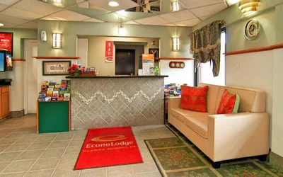 Photo 3 - Econo Lodge Clarks Summit - Scranton