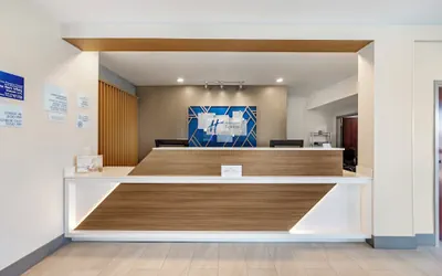 Holiday Inn Express White House by IHG