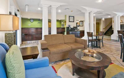 Photo 3 - Best Western San Marcos