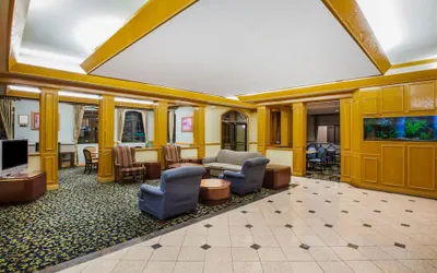 Photo 3 - Days Inn & Suites by Wyndham Corpus Christi Central
