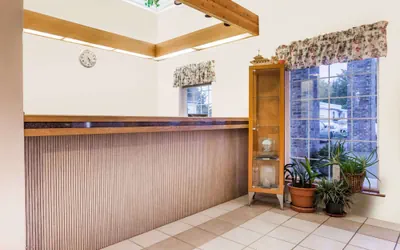 Photo 4 - Days Inn by Wyndham Ocean Shores