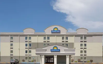 Photo 2 - Days Inn by Wyndham Wilkes Barre
