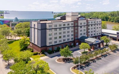 Photo 2 - Wyndham Moline on John Deere Commons