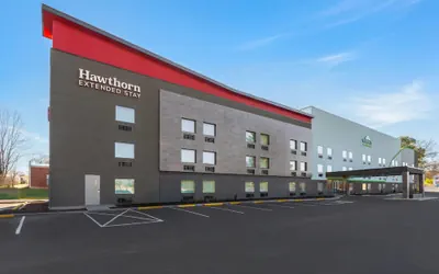 Photo 2 - Hawthorn Extended Stay by Wyndham Jackson