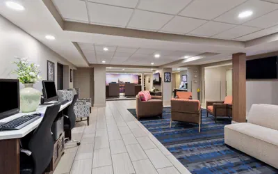 Photo 2 - La Quinta Inn & Suites by Wyndham Goodlettsville - Nashville