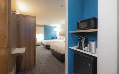 Photo 5 - Holiday Inn Express Hotel & Suites Minneapolis-Minnetonka by IHG