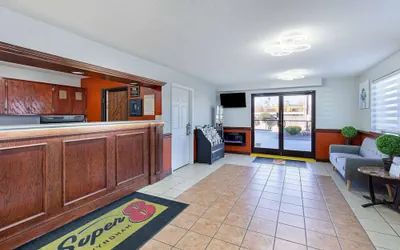 Photo 5 - Super 8 by Wyndham Johnson City