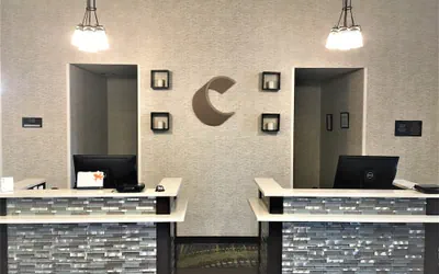 Photo 4 - Comfort Suites Nashville Airport - BNA