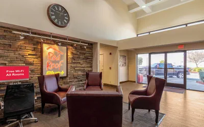 Photo 3 - Red Roof Inn PLUS+ El Paso East