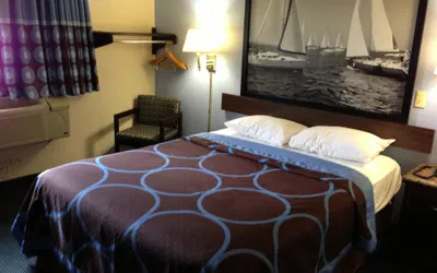 Photo 5 - Super 8 by Wyndham New Castle