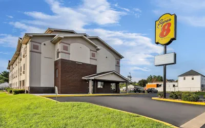 Super 8 by Wyndham New Castle