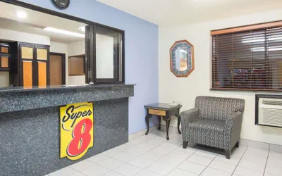 Photo 3 - Super 8 by Wyndham New Castle