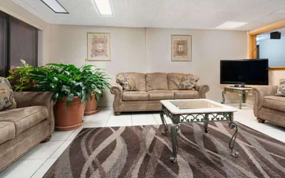 Photo 2 - Days Inn by Wyndham St Cloud