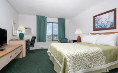 Photo 3 - Days Inn by Wyndham St Cloud