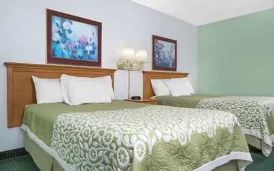 Photo 4 - Days Inn by Wyndham St Cloud