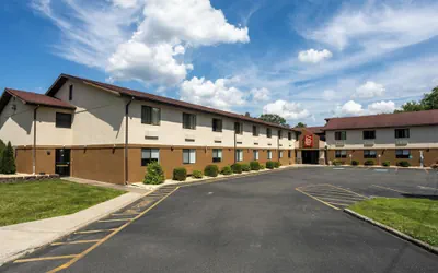 Photo 2 - Red Roof Inn Binghamton North