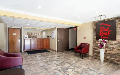 Photo 4 - Red Roof Inn Binghamton North