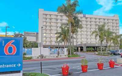 Photo 2 - Motel 6 Los Angeles, CA - Los Angeles - LAX