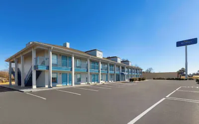 Photo 2 - Baymont by Wyndham Selma