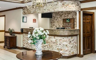 Photo 3 - Quality Inn Southfield - Detroit