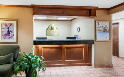 Photo 4 - La Quinta Inn by Wyndham Detroit Southgate