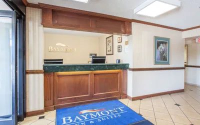Photo 2 - Baymont by Wyndham Detroit/Roseville