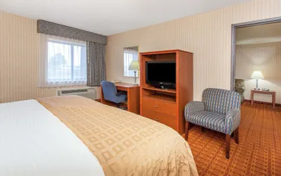 Photo 4 - Baymont by Wyndham Detroit/Roseville