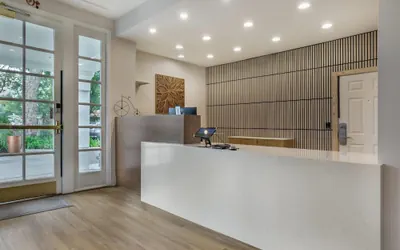 Photo 4 - University Park Inn & Suites, an Ascend Collection Hotel