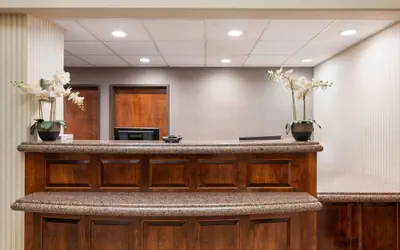 Photo 3 - Hawthorn Suites by Wyndham Napa Valley