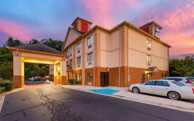 Photo 2 - Best Western Seneca-Clemson