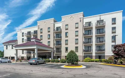 Photo 2 - Comfort Suites South Park