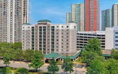 Courtyard Jersey City Newport