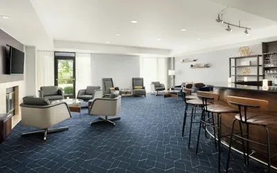 Photo 2 - Courtyard by Marriott Concord