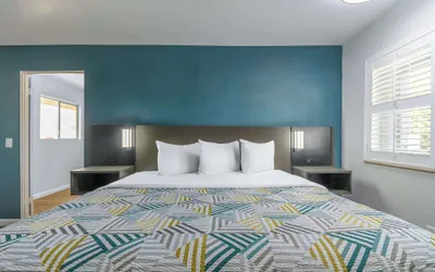 Photo 5 - Studio 6 Suites Madera, California - Yosemite