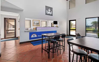 Photo 4 - Americas Best Value Inn Gonzales