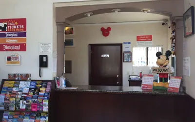 Photo 3 - Anaheim Discovery Inn & Suites