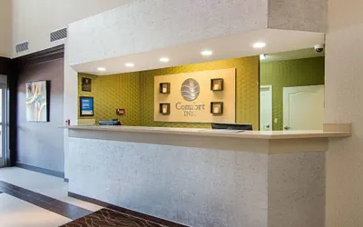 Photo 4 - Comfort Inn Camden