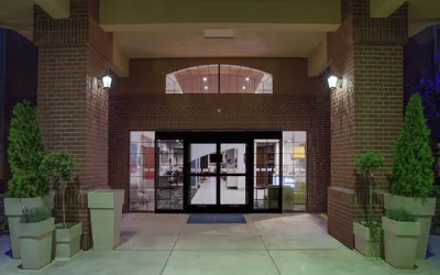 Photo 2 - Holiday Inn Express & Suites Davis - University Area by IHG