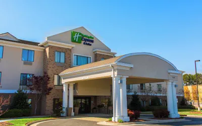 Photo 2 - Holiday Inn Express Hotel and Suites Kinston by IHG
