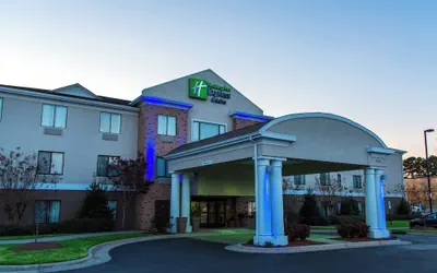 Holiday Inn Express Hotel and Suites Kinston by IHG