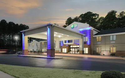 Photo 2 - Holiday Inn Express Hotel & Suites Camden by IHG