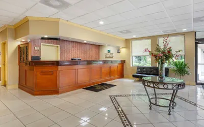 Photo 3 - Quality Inn & Suites Hanes Mall