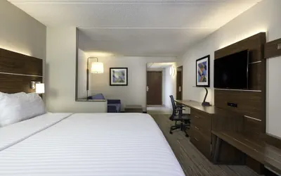Photo 4 - Holiday Inn Express & Suites Charlotte Arpt-Belmont by IHG