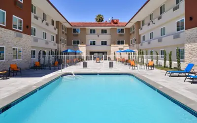 Photo 2 - Holiday Inn Express Santa Rosa North by IHG