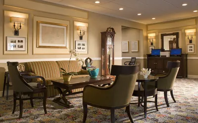 Photo 2 - Newport Beach Hotel & Suites