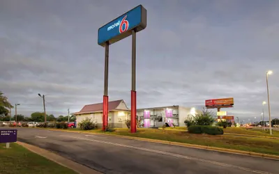 Photo 2 - Motel 6 Tuscaloosa, AL – University
